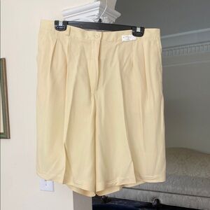 Josephine Chaus Light Butter Yellow 100% Silk Bermuda Shorts XL